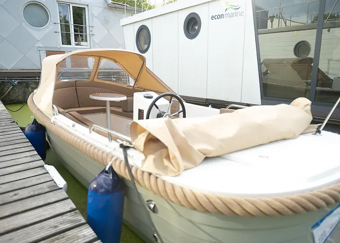 Botel 80qm Privates Hausboot In Hamburg-mitte *